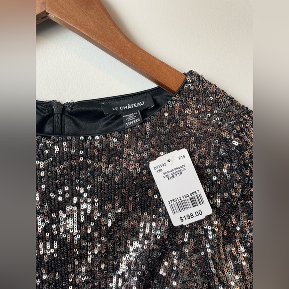 Gold sequin formal dress from Le Chateau - Picture 3 of 3